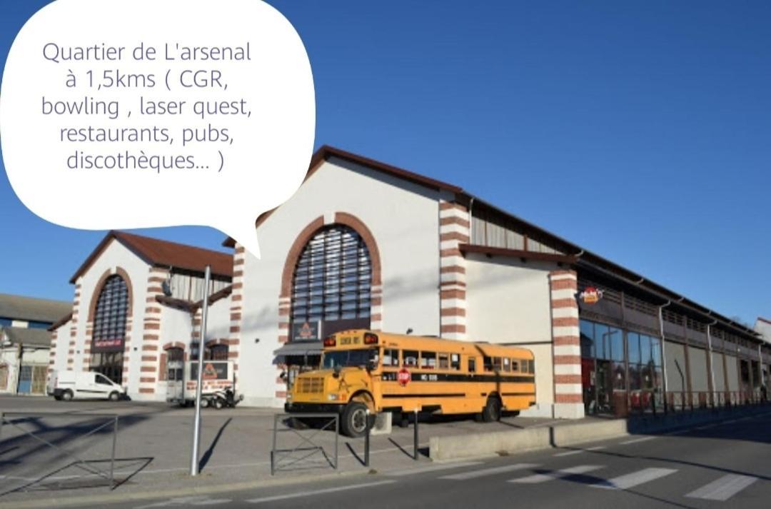L'Appartement 7 - Centre Ville-Parking-Tv-Wifi Tarbes Bagian luar foto